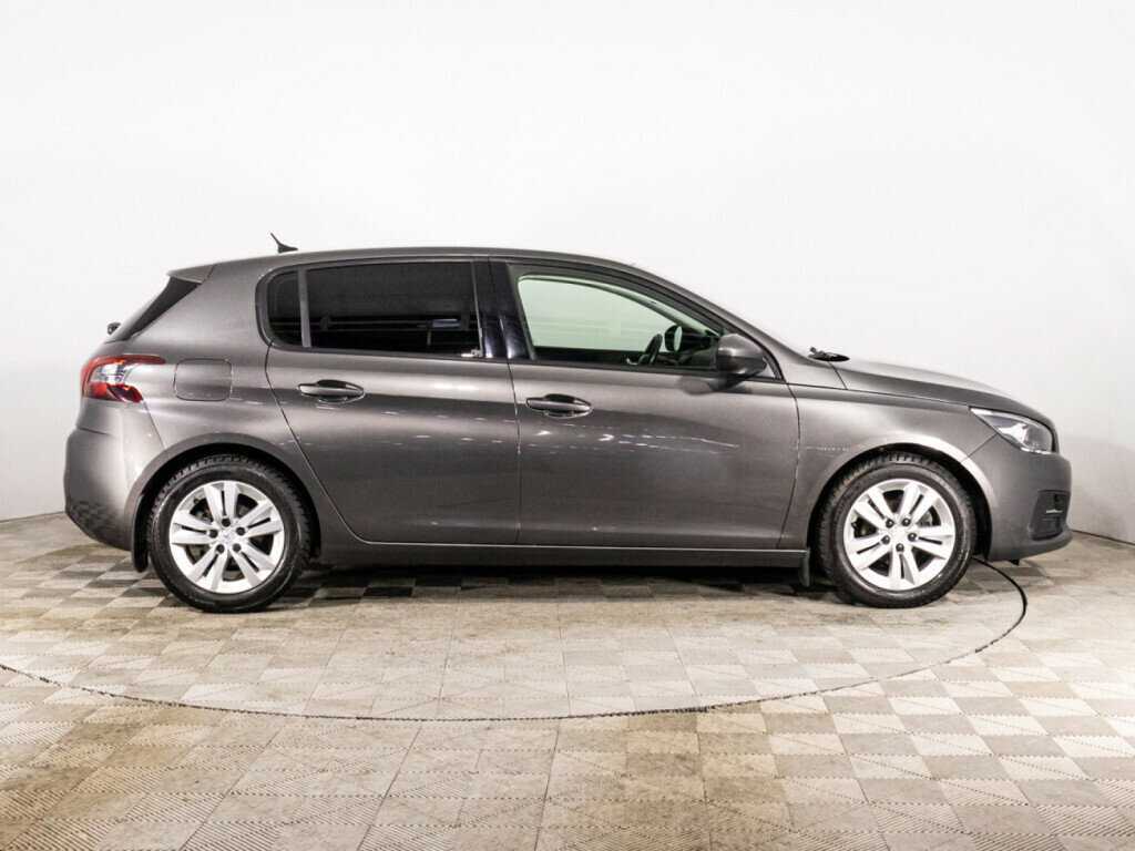 Peugeot 308 2018 года с пробегом. Фото: #3