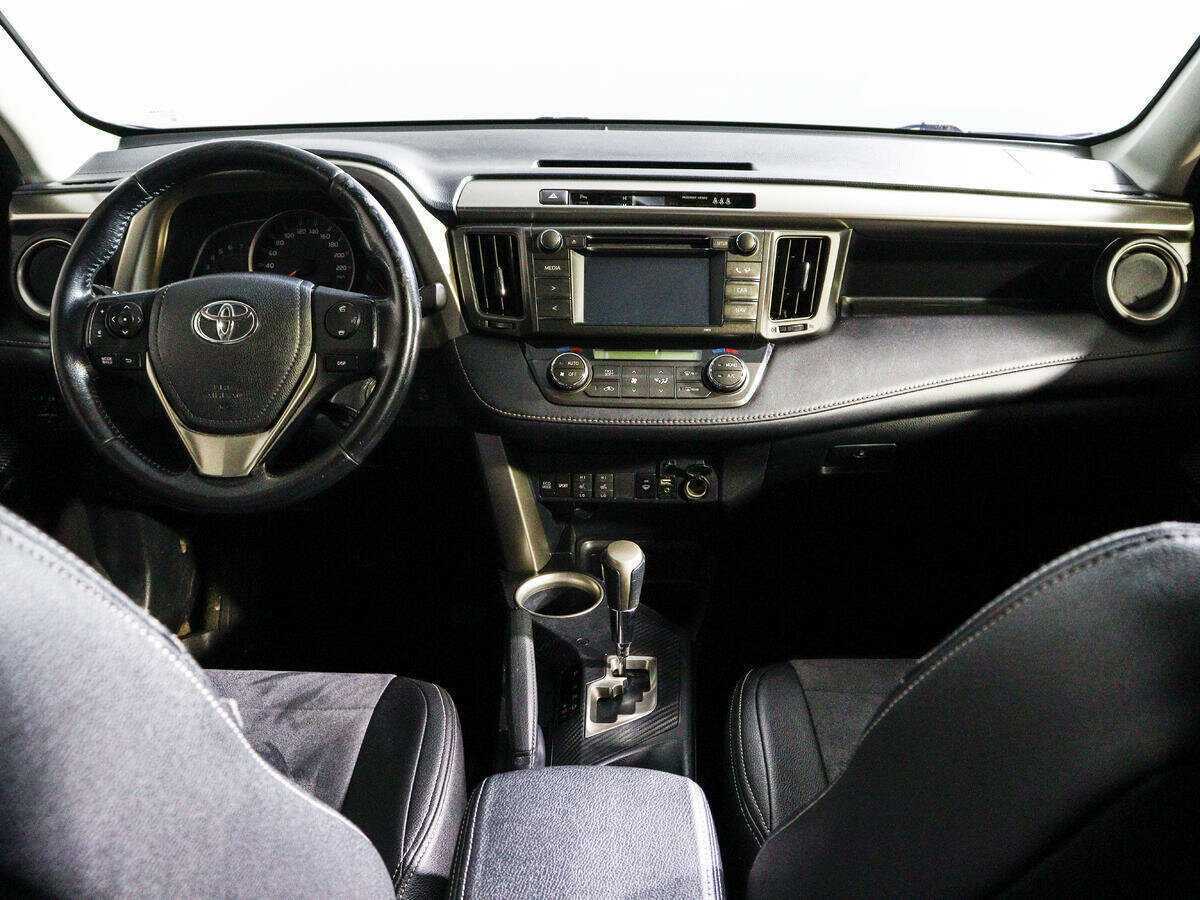 Toyota RAV4 2013 года с пробегом. Фото: #9