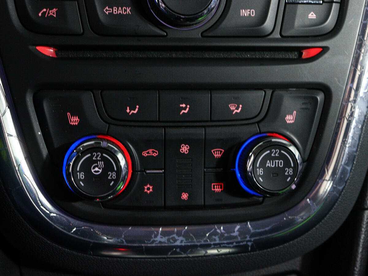 Opel Mokka 2014 года с пробегом. Фото: #18