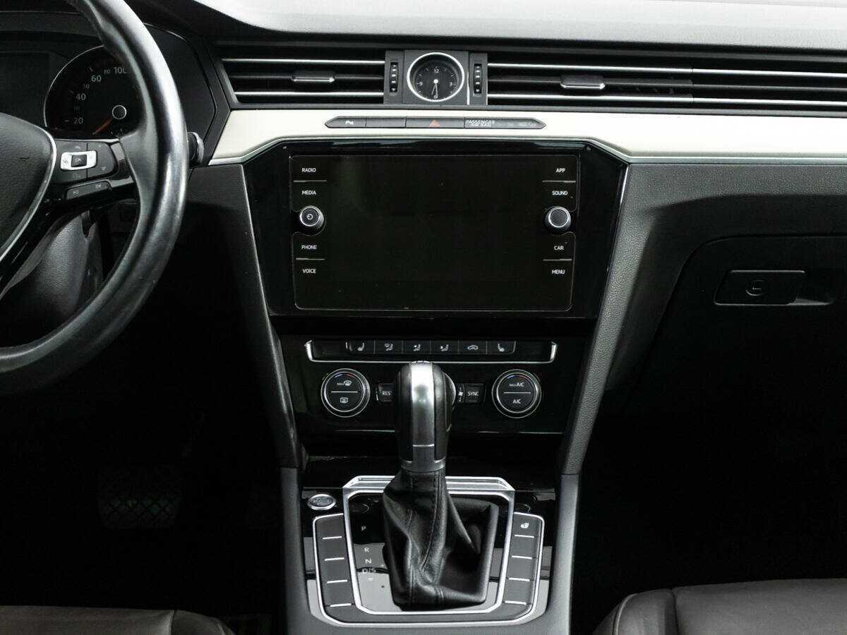 Volkswagen Passat 2017 года с пробегом. Фото: #13