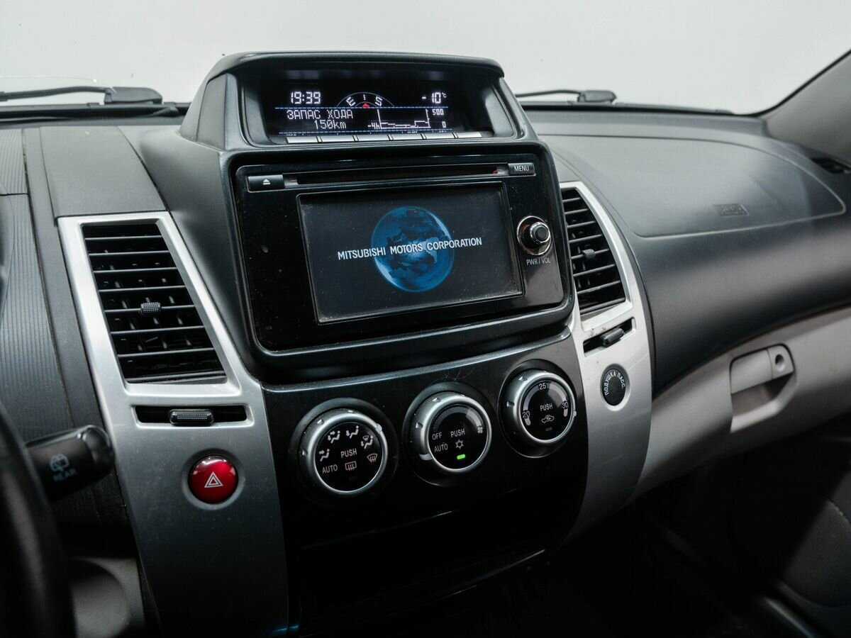 Mitsubishi Pajero Sport 2014 года с пробегом. Фото: #17