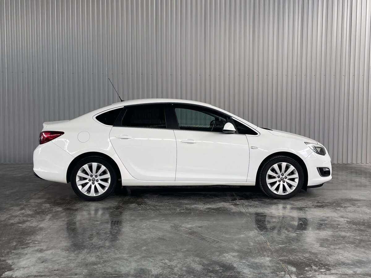 Opel Astra 2014 года с пробегом. Фото: #3