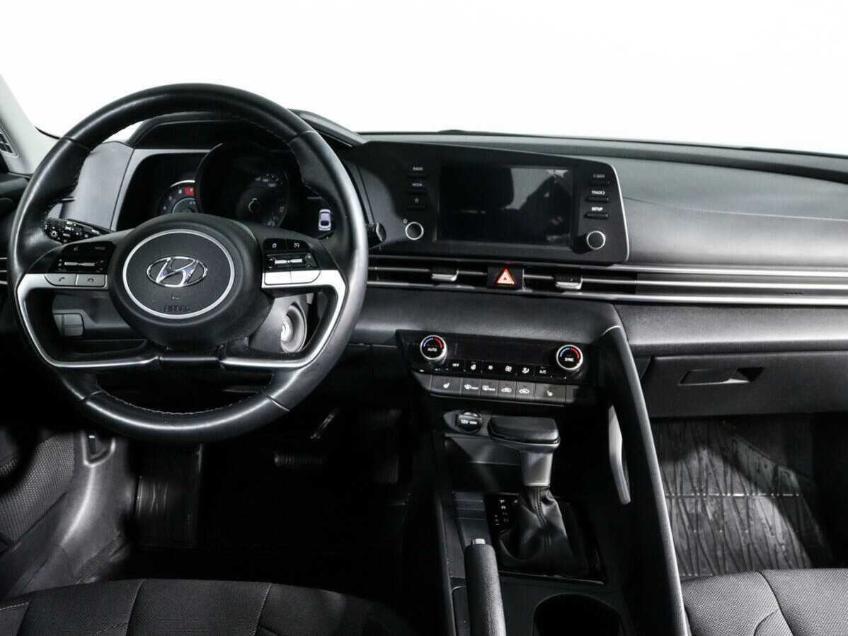 Hyundai Elantra 2021 года с пробегом. Фото: #11
