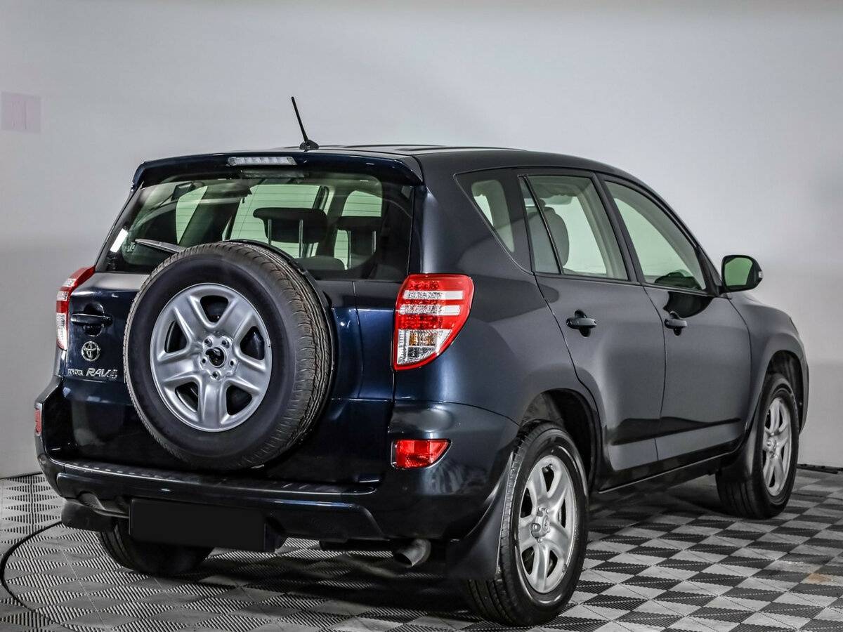 Toyota RAV4 2012 года с пробегом. Фото: #3