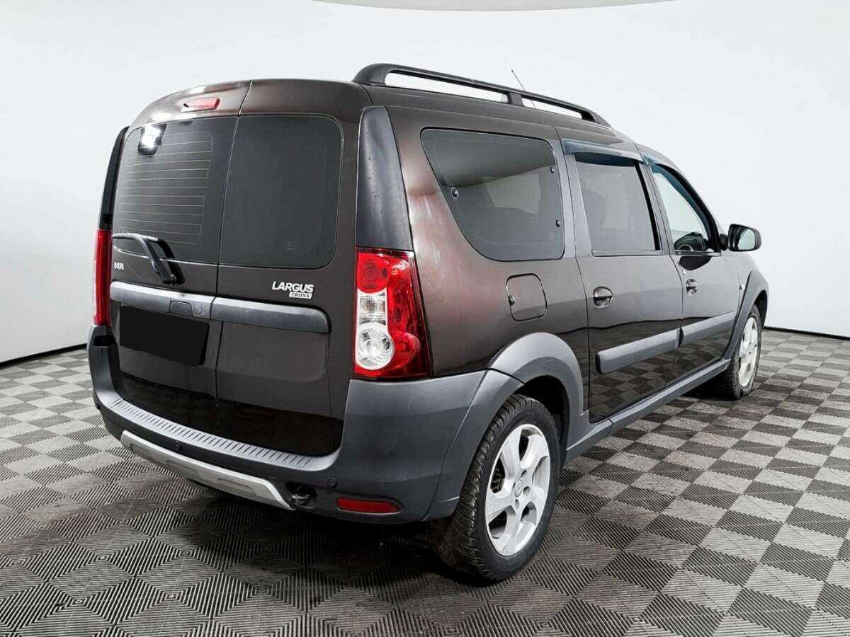 Lada (ВАЗ) Largus 2018 года с пробегом. Фото: #3