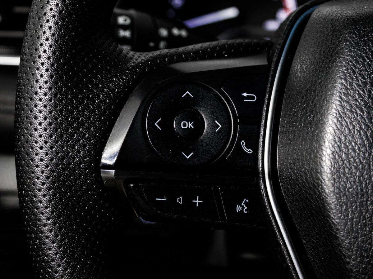 Toyota Camry 2019 года с пробегом. Фото: #18