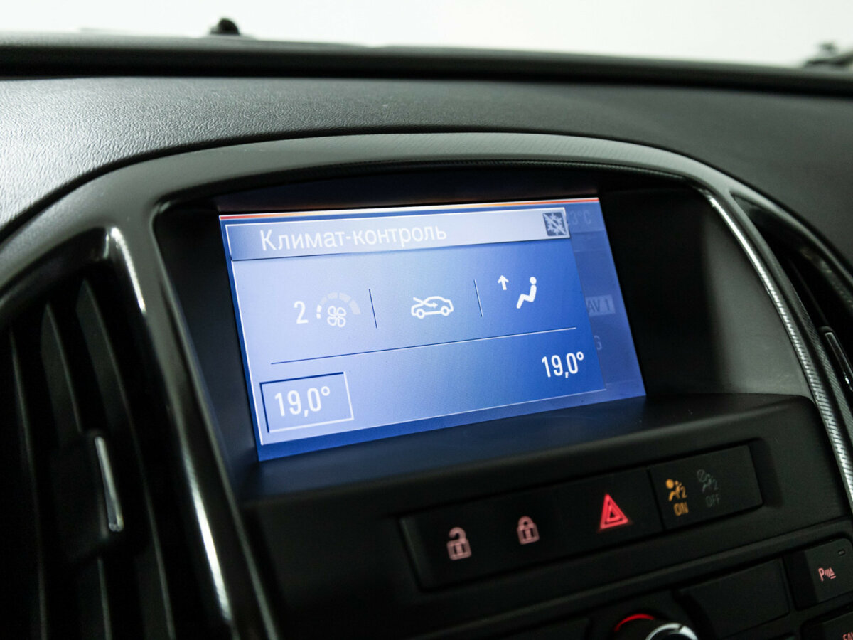 Opel Astra 2012 года с пробегом. Фото: #15