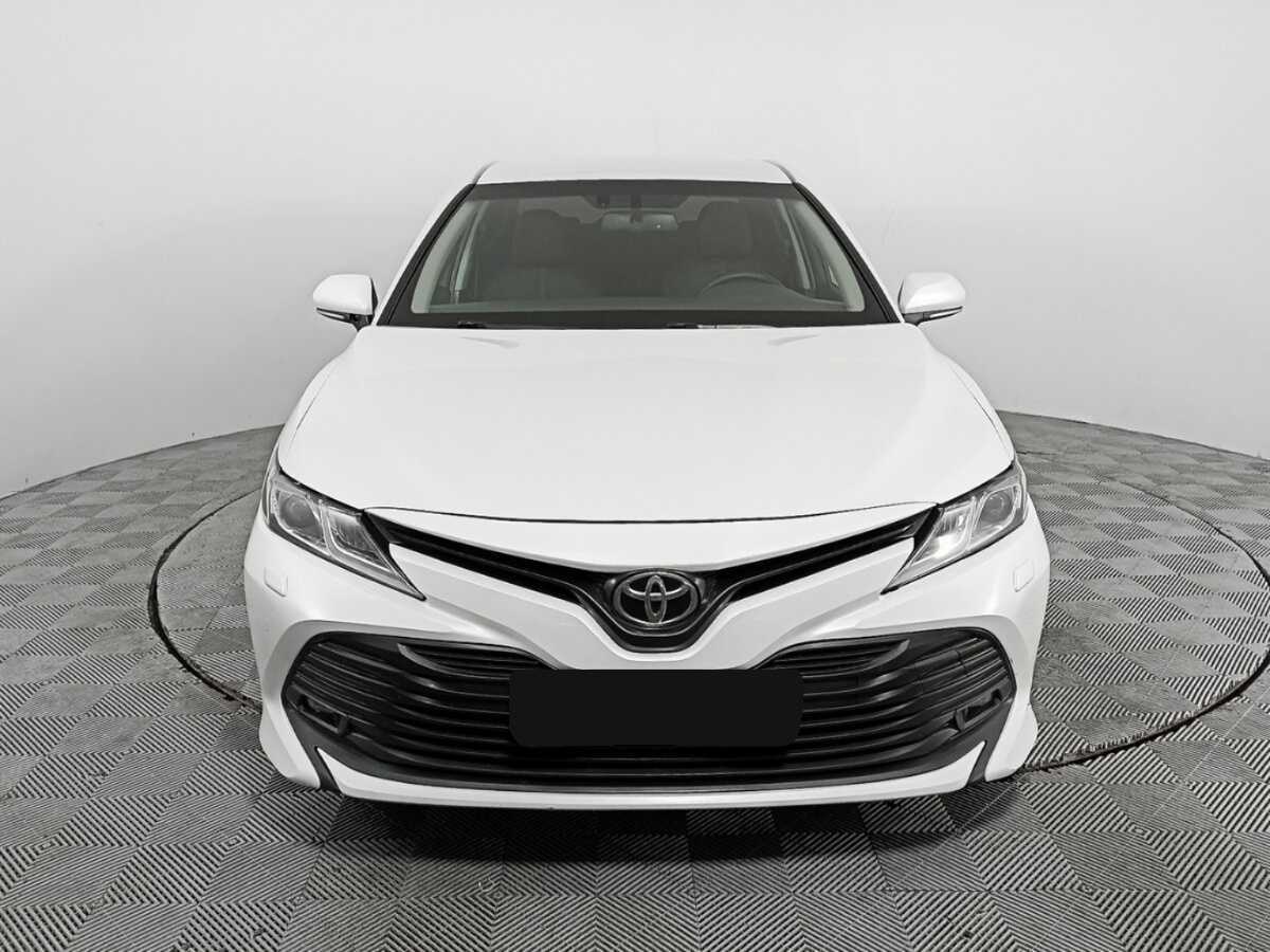 Toyota Camry 2019 года с пробегом. Фото: #1