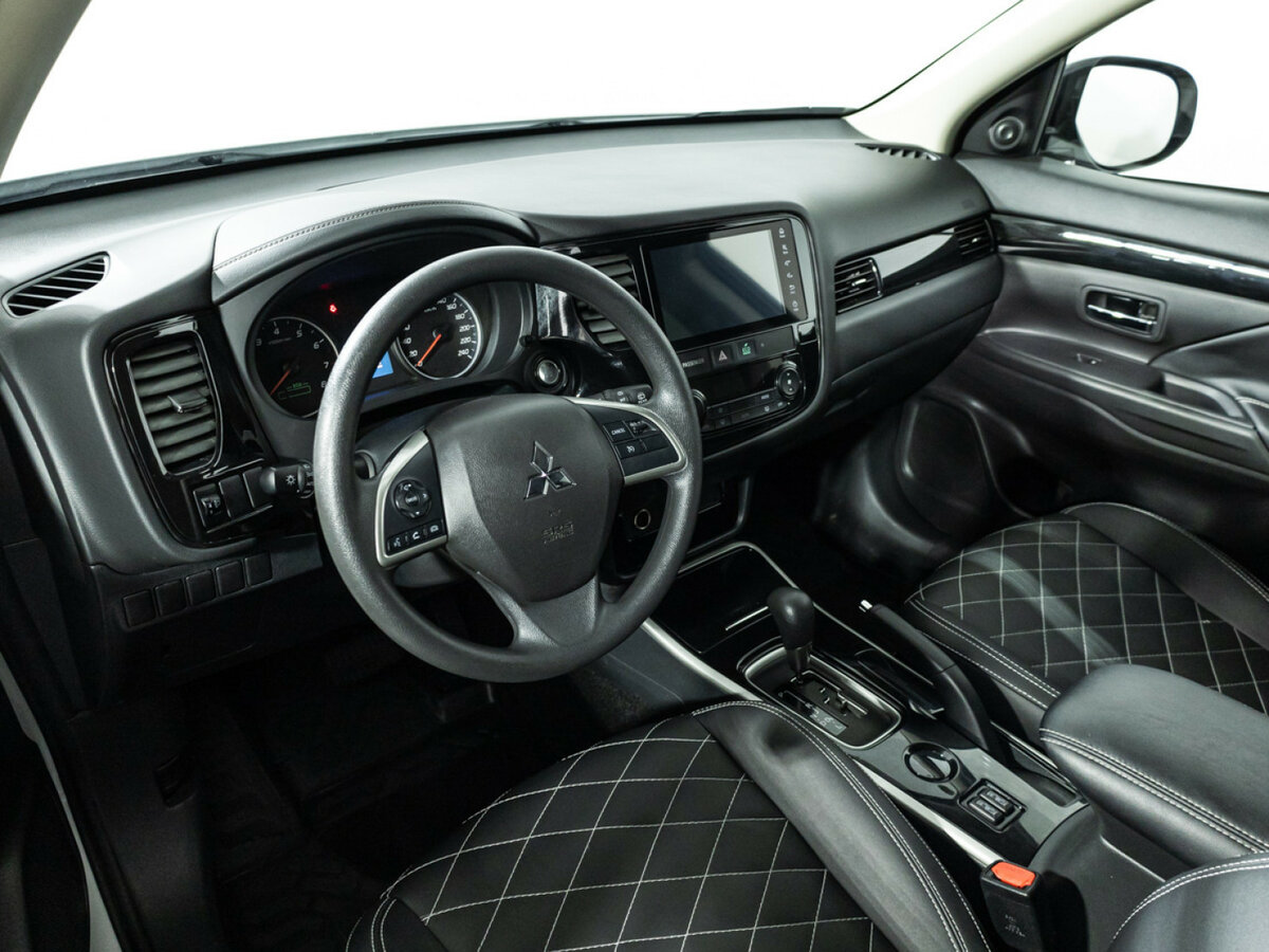 Mitsubishi Outlander 2022 года с пробегом. Фото: #8
