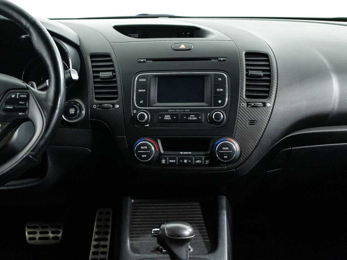 Kia Cerato 2015 года с пробегом. Фото: #13