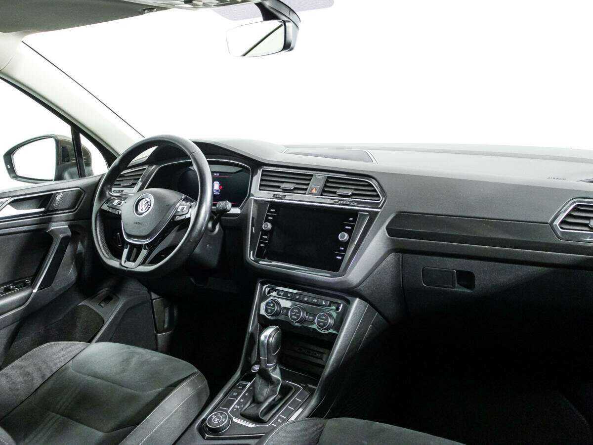 Volkswagen Tiguan 2018 года с пробегом. Фото: #8