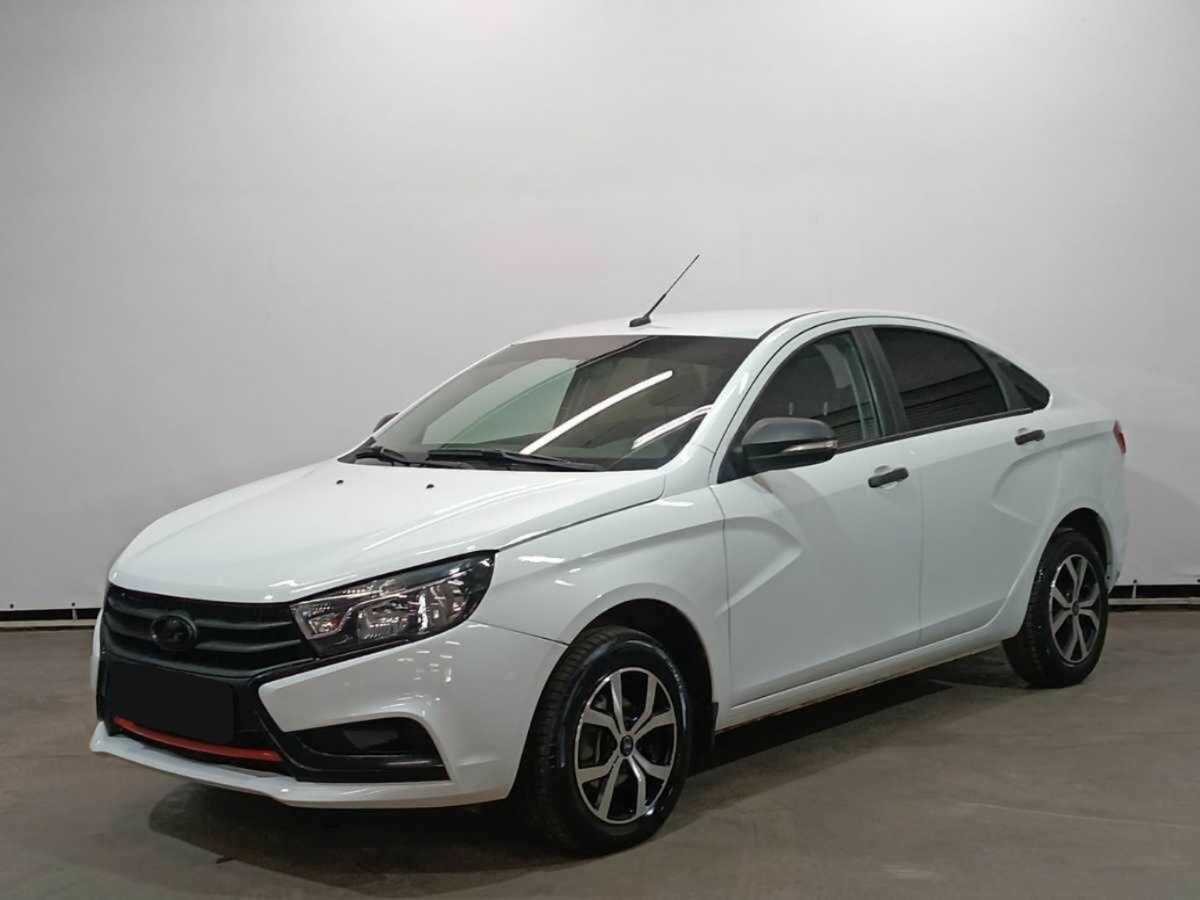 Lada (ВАЗ) Vesta 2016 года с пробегом. Посмотреть фото
