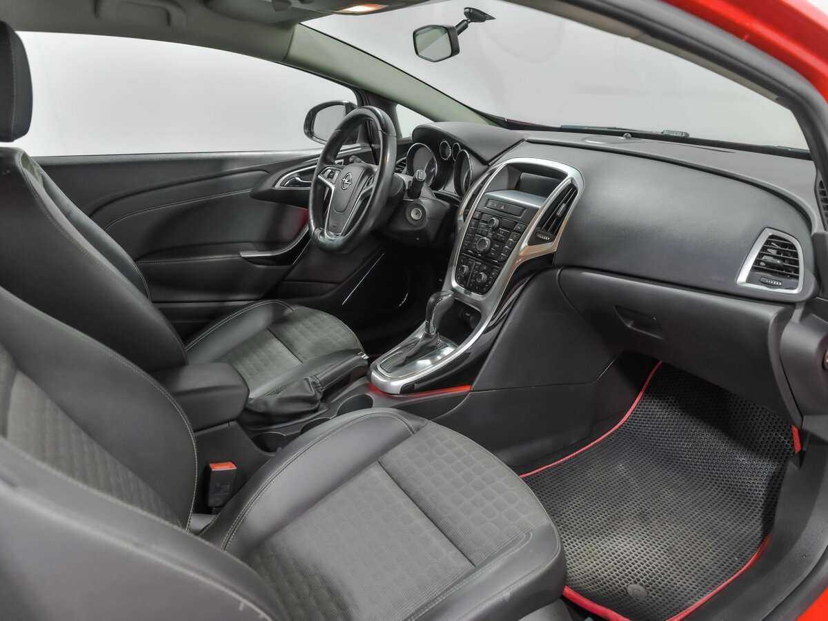 Opel Astra 2013 года с пробегом. Фото: #10