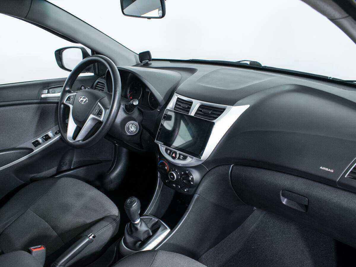 Hyundai Solaris 2012 года с пробегом. Фото: #8