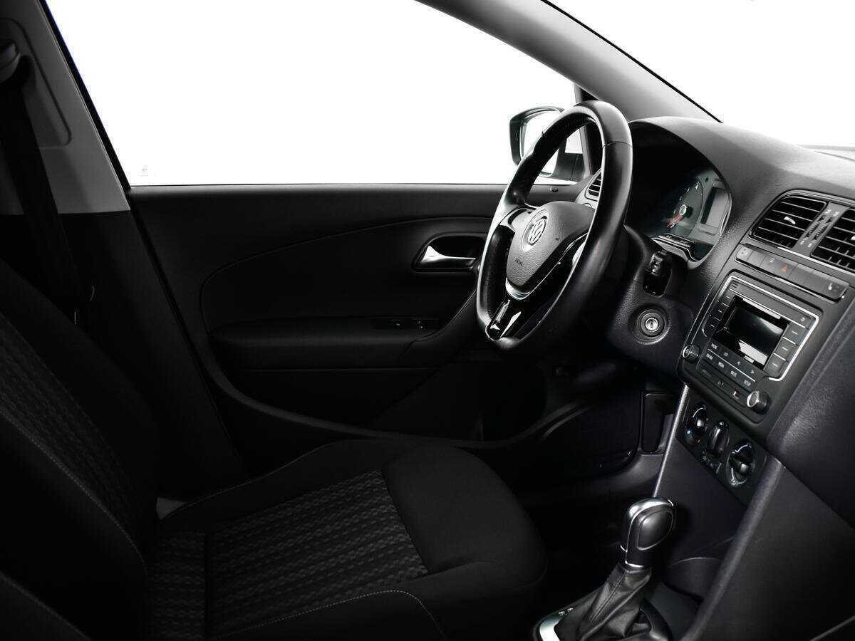 Volkswagen Polo 2015 года с пробегом. Фото: #4