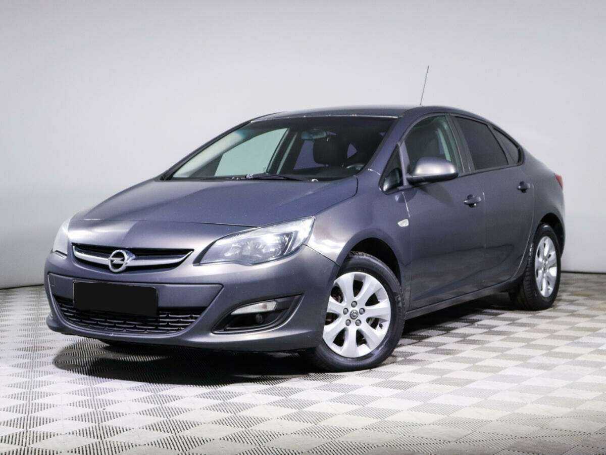 Opel Astra 2014 года с пробегом. Посмотреть фото