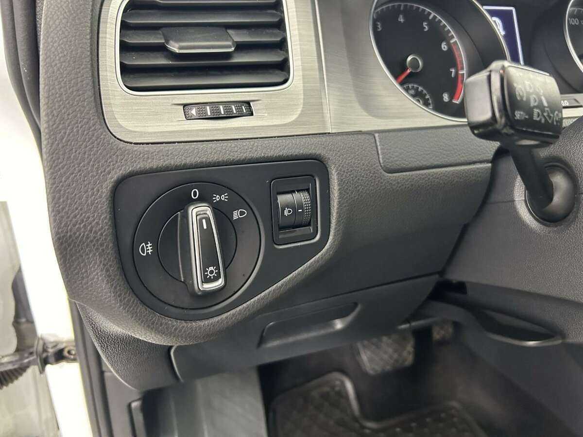 Volkswagen Golf 2015 года с пробегом. Фото: #8
