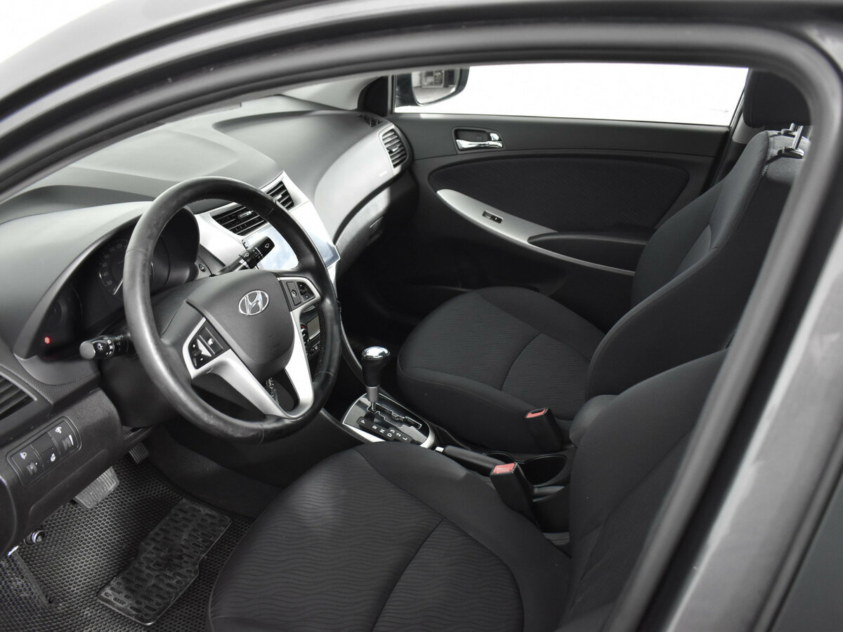 Hyundai Solaris 2013 года с пробегом. Фото: #8