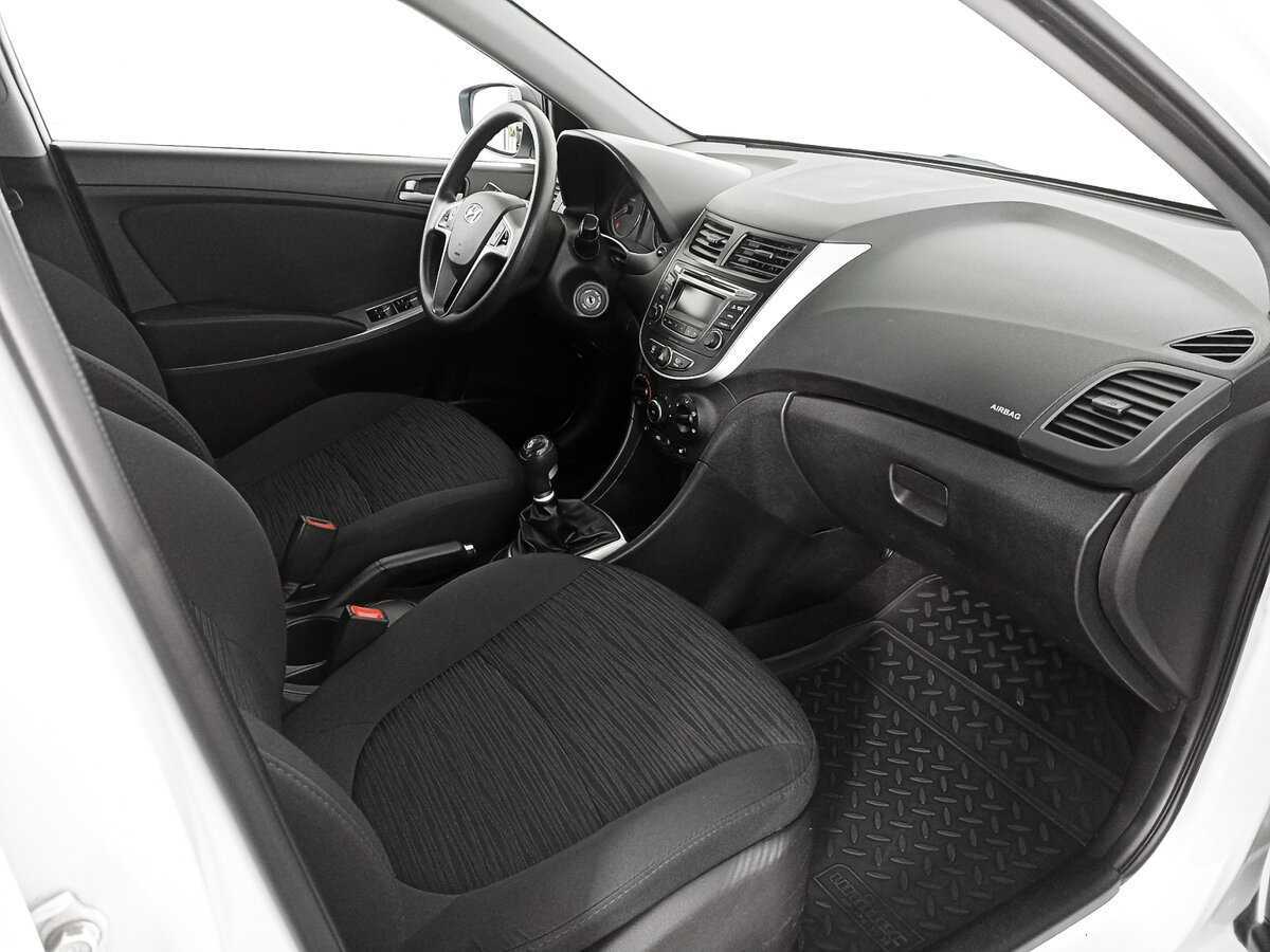 Hyundai Solaris 2015 года с пробегом. Фото: #6