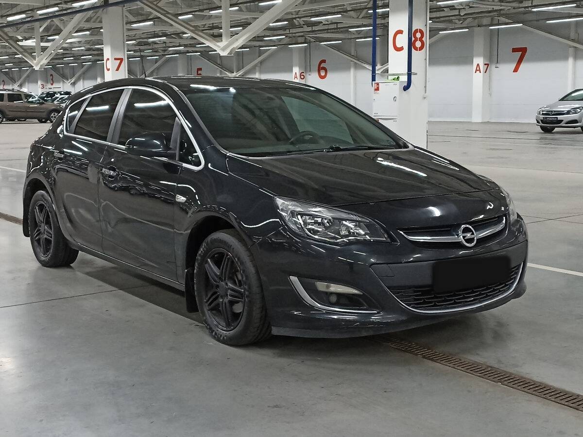 Opel Astra 2012 года с пробегом. Фото: #2