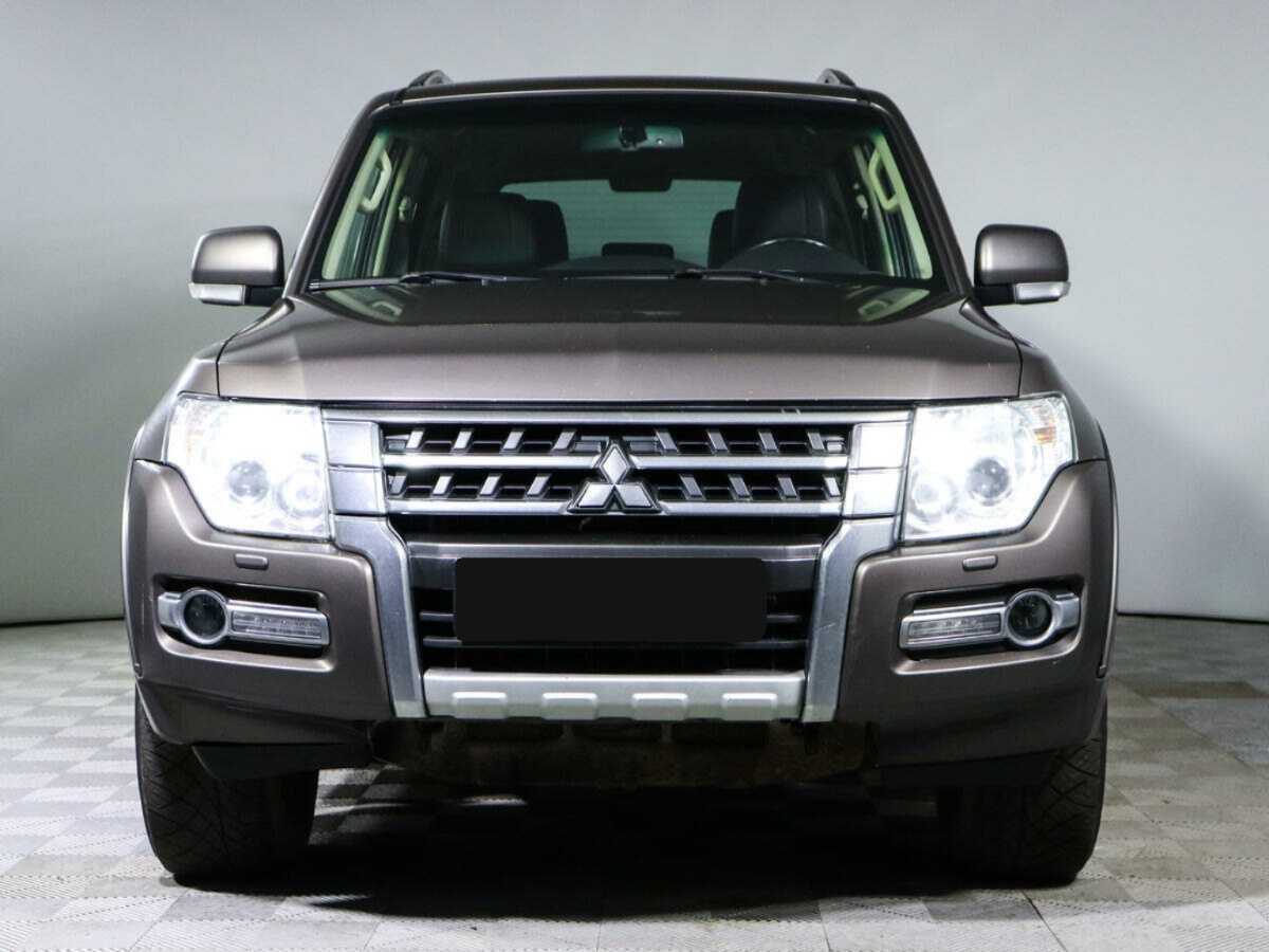 Mitsubishi Pajero 2014 года с пробегом. Фото: #1