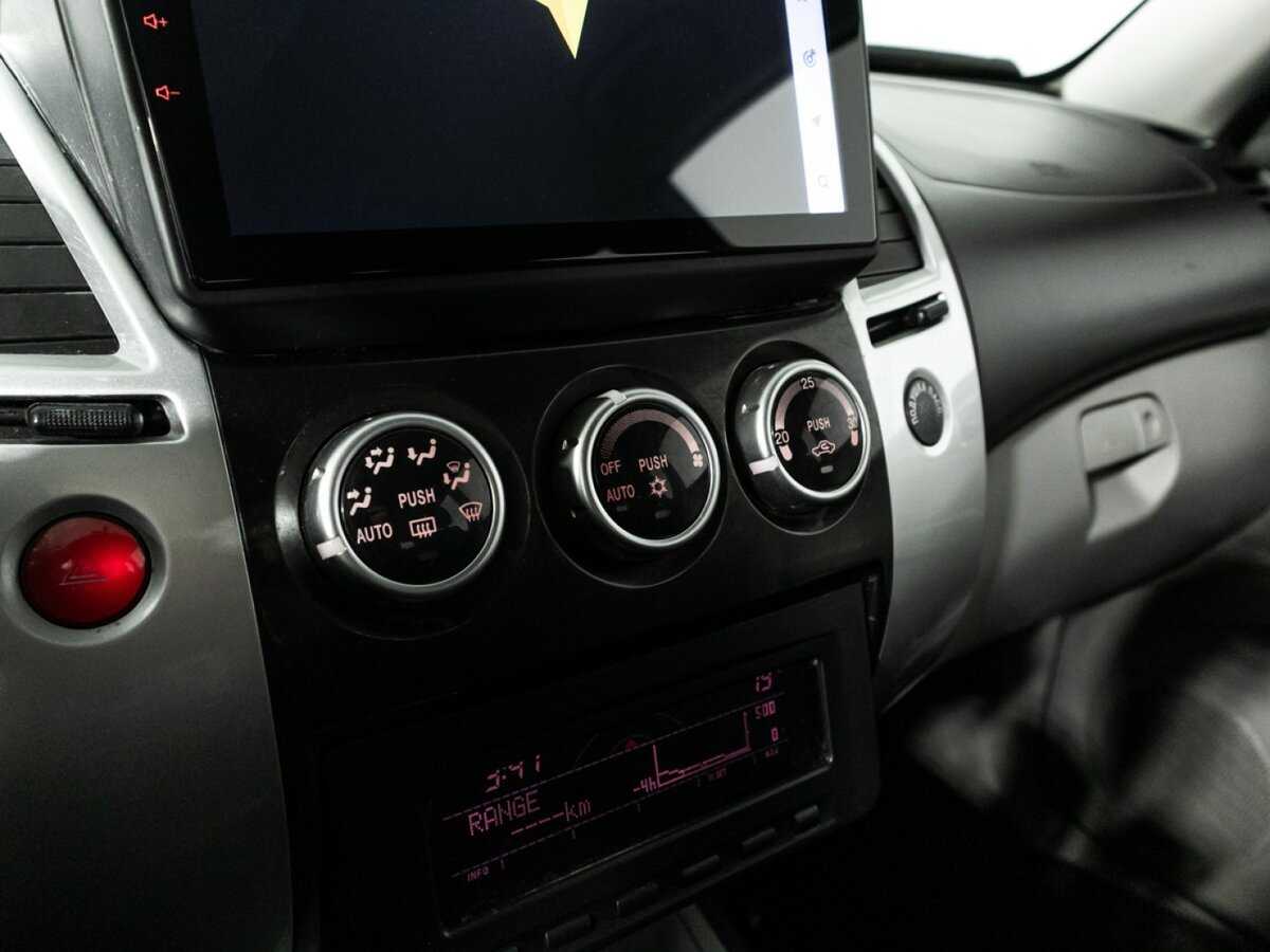 Mitsubishi Pajero Sport 2013 года с пробегом. Фото: #15