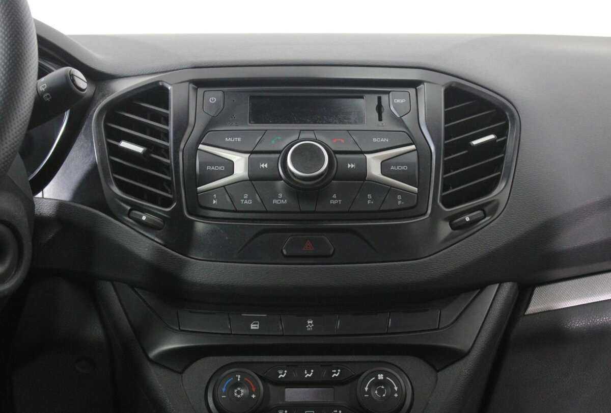 Lada (ВАЗ) Vesta 2020 года с пробегом. Фото: #8