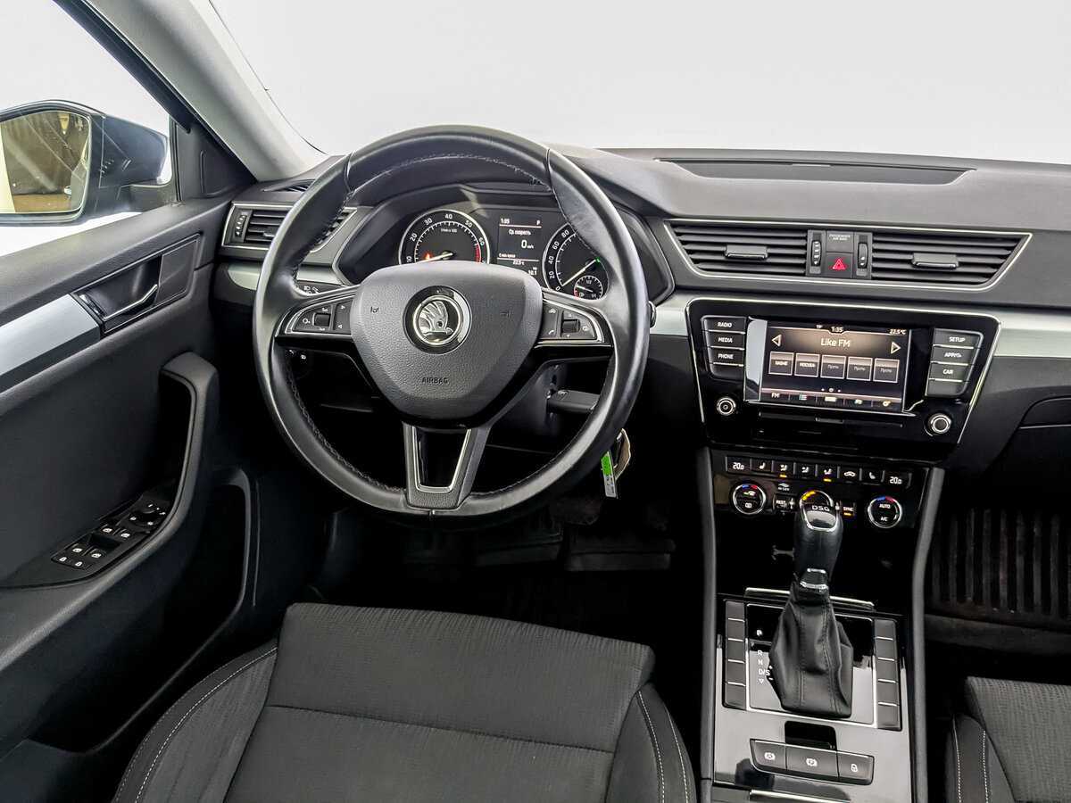 Skoda Superb 2018 года с пробегом. Фото: #22