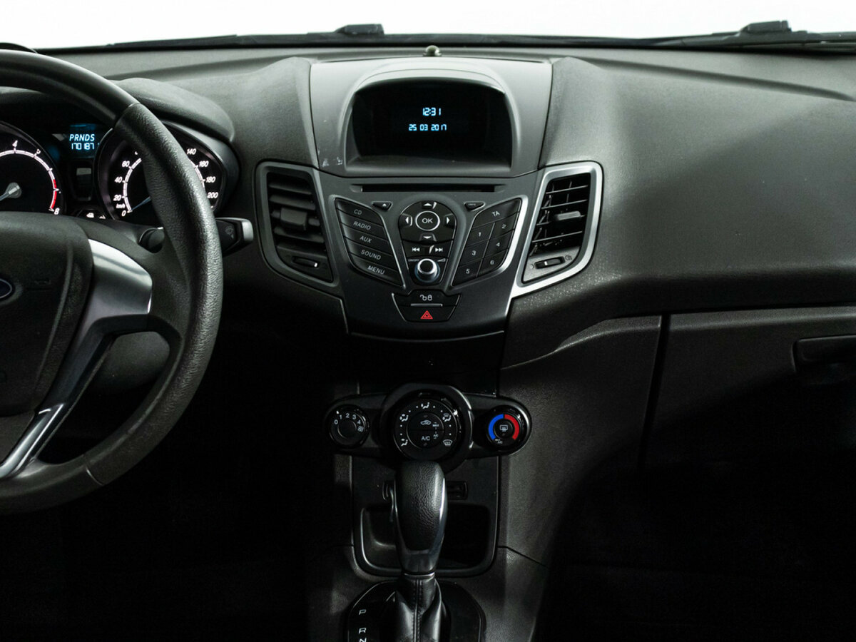 Ford Fiesta 2015 года с пробегом. Фото: #13