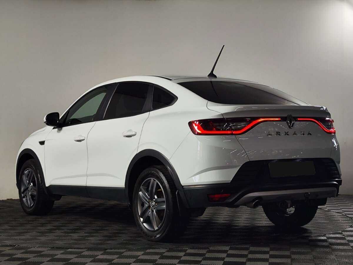 Renault Arkana 2021 года с пробегом. Фото: #3