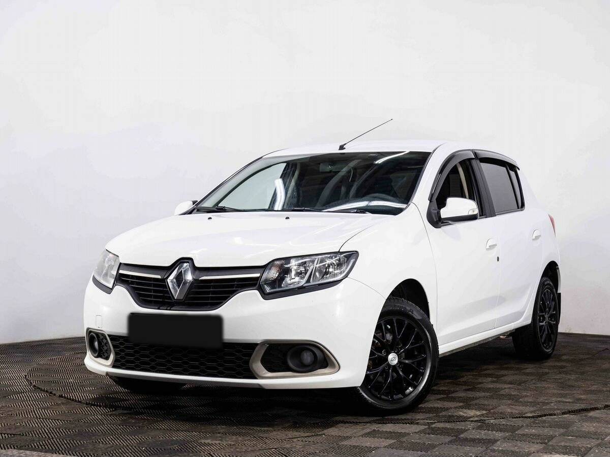 Renault Sandero 2016 года с пробегом. Посмотреть фото