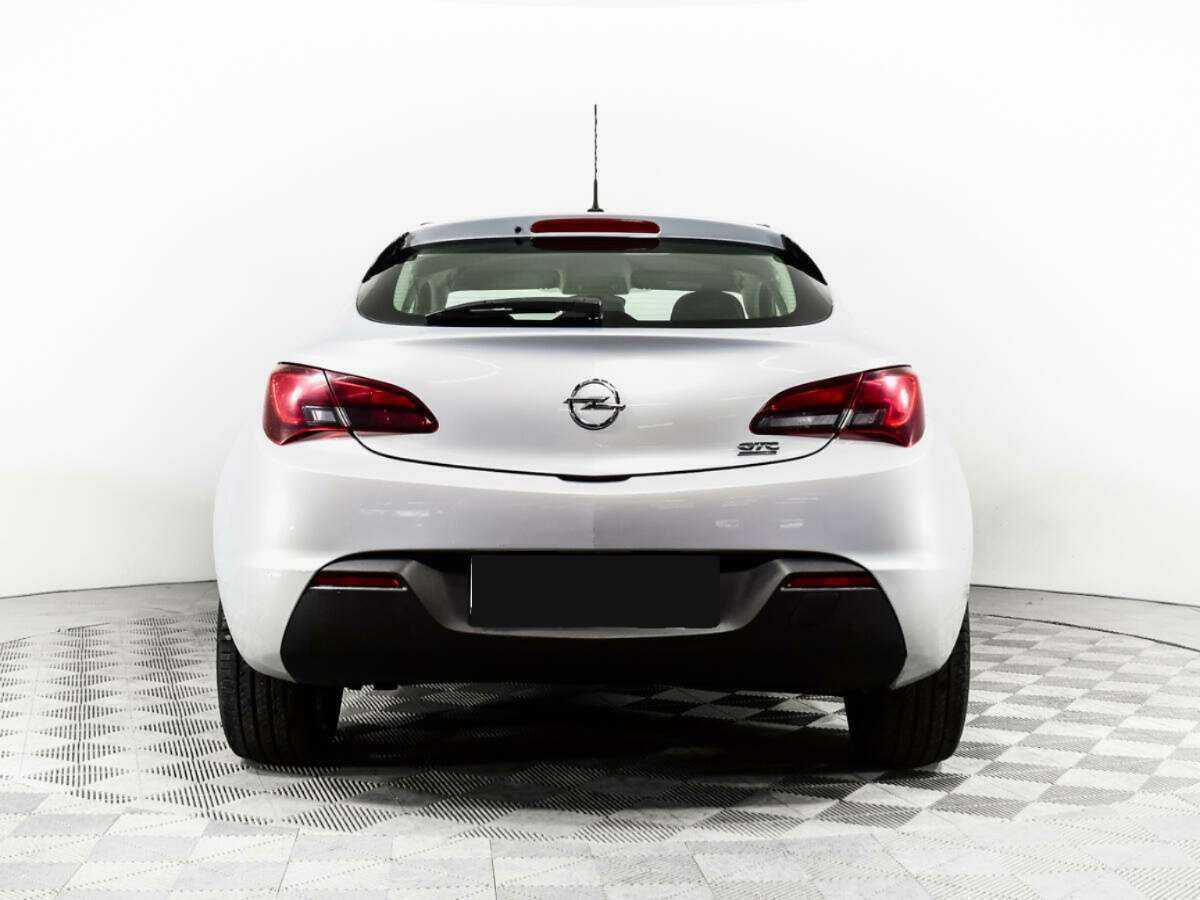 Opel Astra 2012 года с пробегом. Фото: #5