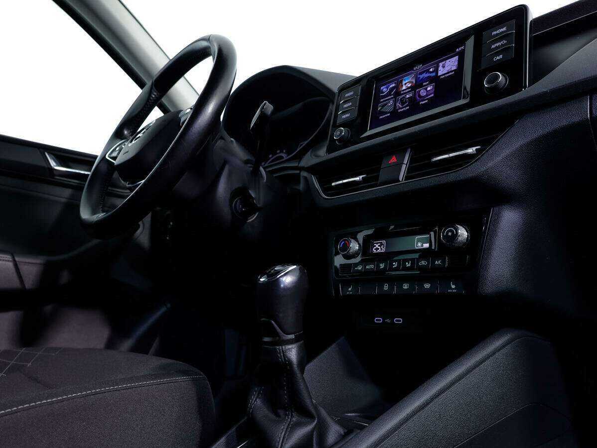 Skoda Rapid 2021 года с пробегом. Фото: #20