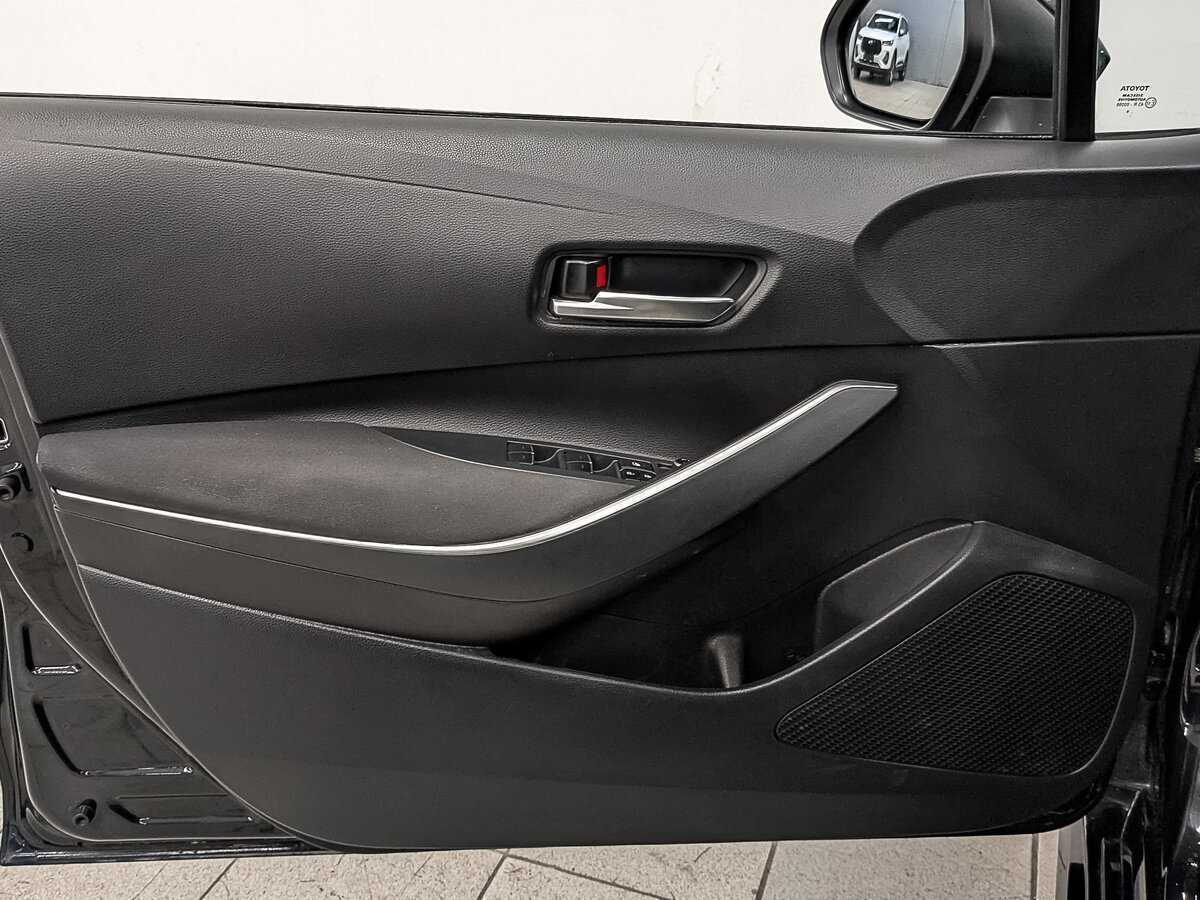 Toyota Corolla 2019 года с пробегом. Фото: #18