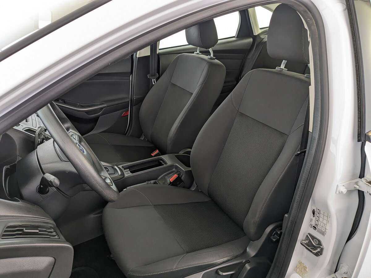 Ford Focus 2018 года с пробегом. Фото: #15