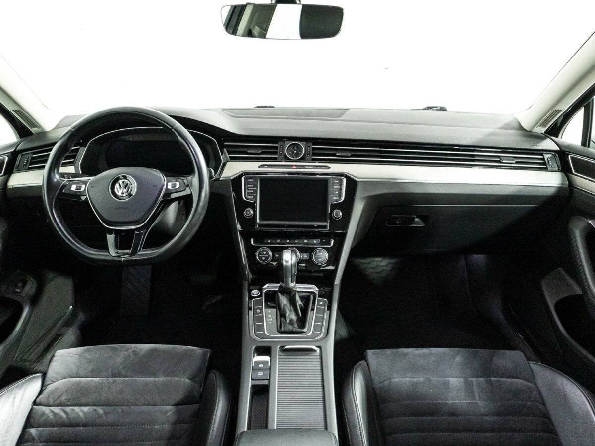 Volkswagen Passat 2017 года с пробегом. Фото: #12