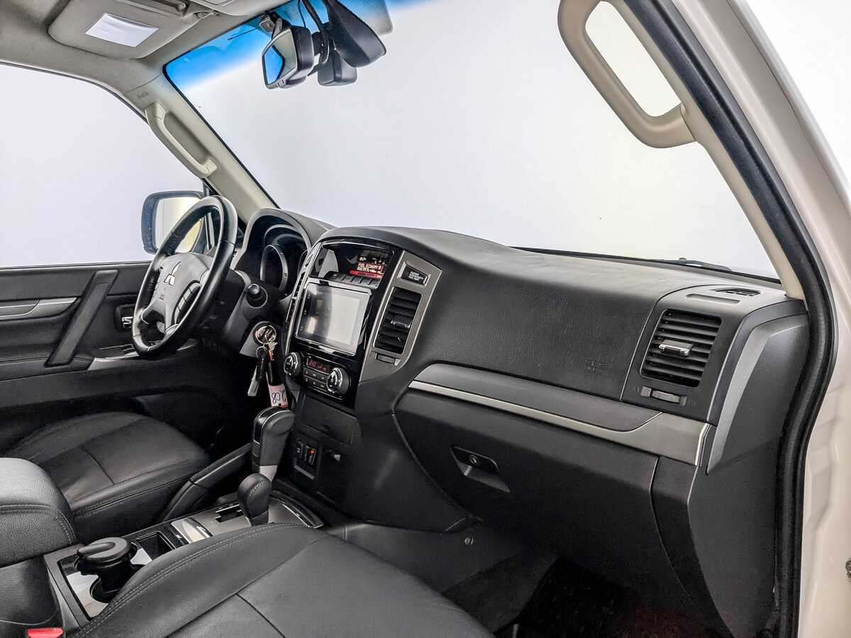 Mitsubishi Pajero 2019 года с пробегом. Фото: #10