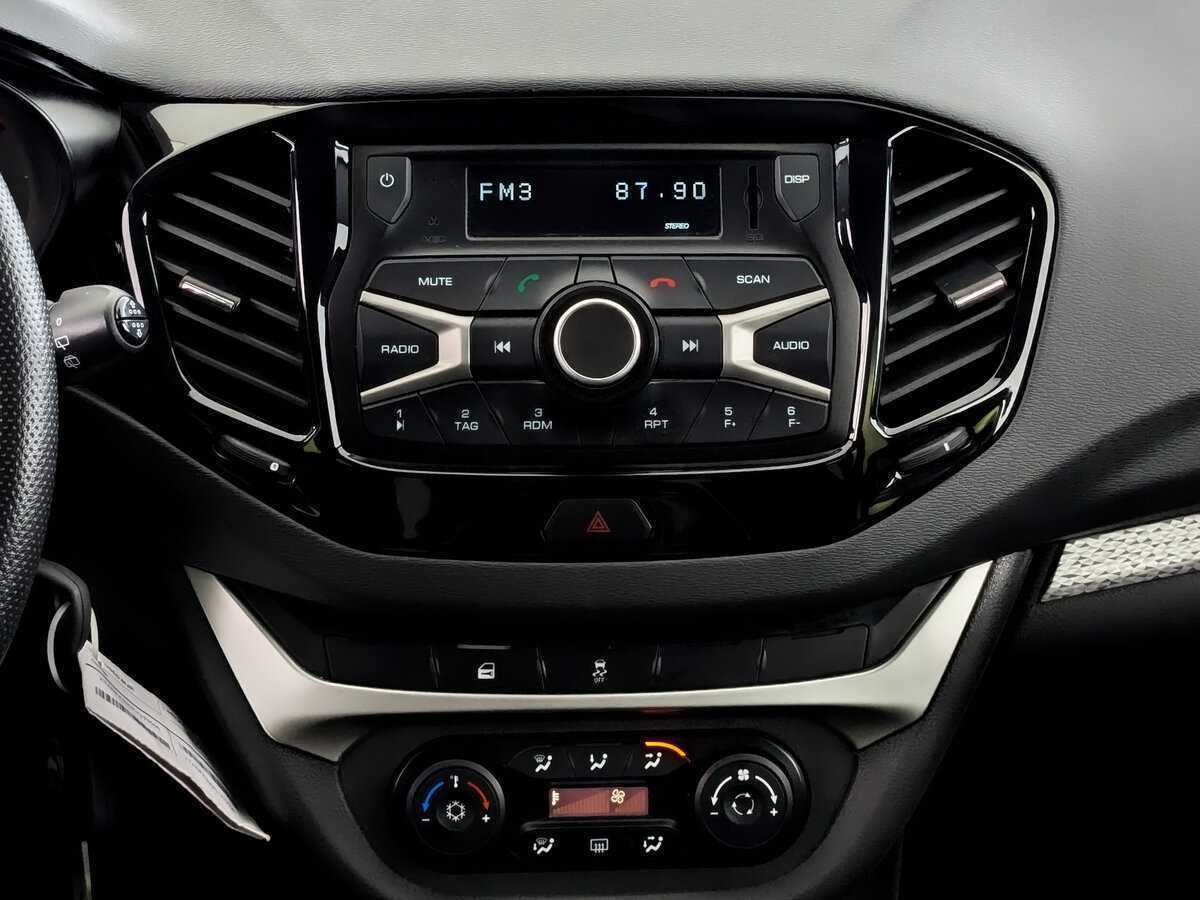 Lada (ВАЗ) Vesta 2019 года с пробегом. Фото: #12