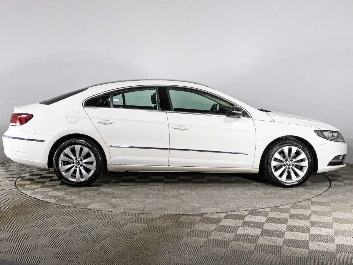Volkswagen Passat CC 2013 года с пробегом. Фото: #3