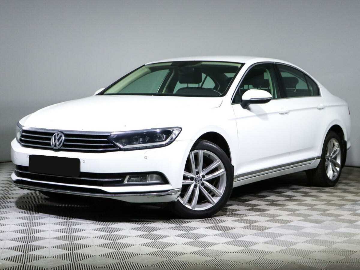 Volkswagen Passat 2016 года с пробегом. Посмотреть фото