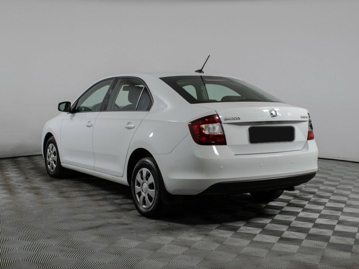 Skoda Rapid 2017 года с пробегом. Фото: #6