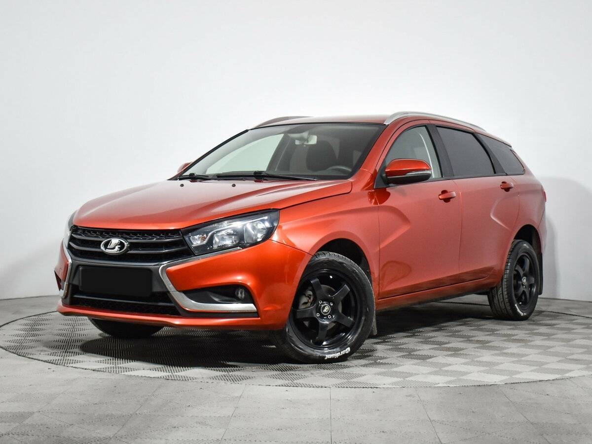 Lada (ВАЗ) Vesta 2018 года с пробегом. Посмотреть фото