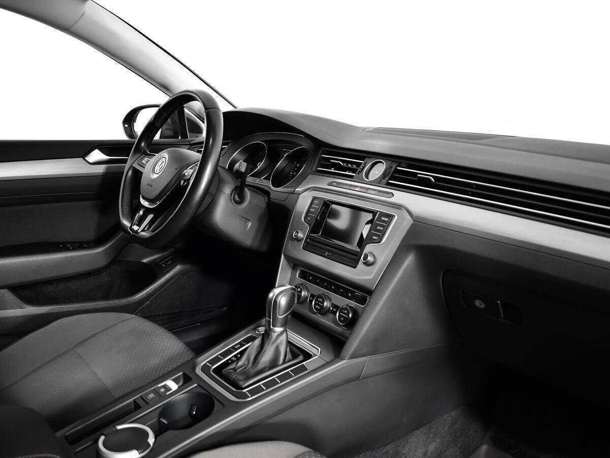 Volkswagen Passat 2017 года с пробегом. Фото: #8