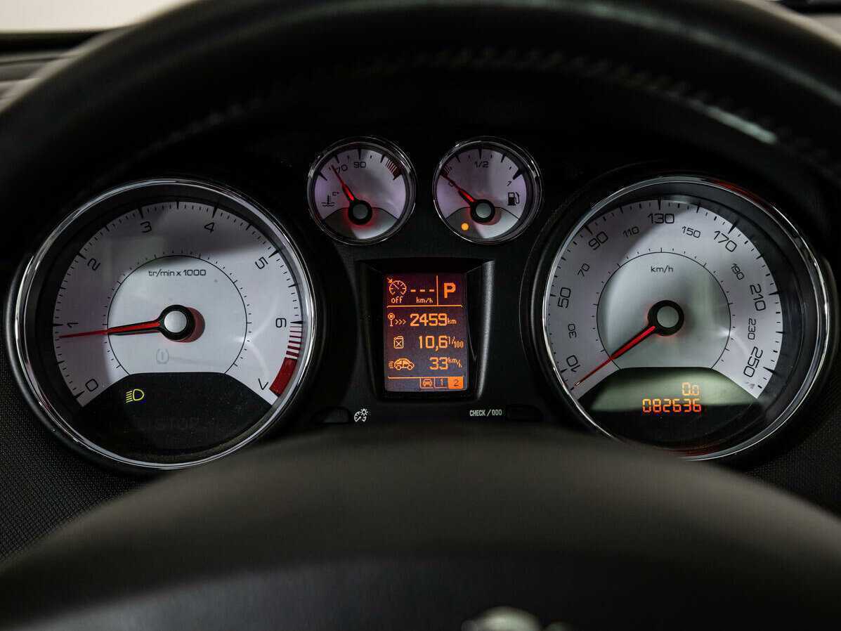 Peugeot 308 2013 года с пробегом. Фото: #11