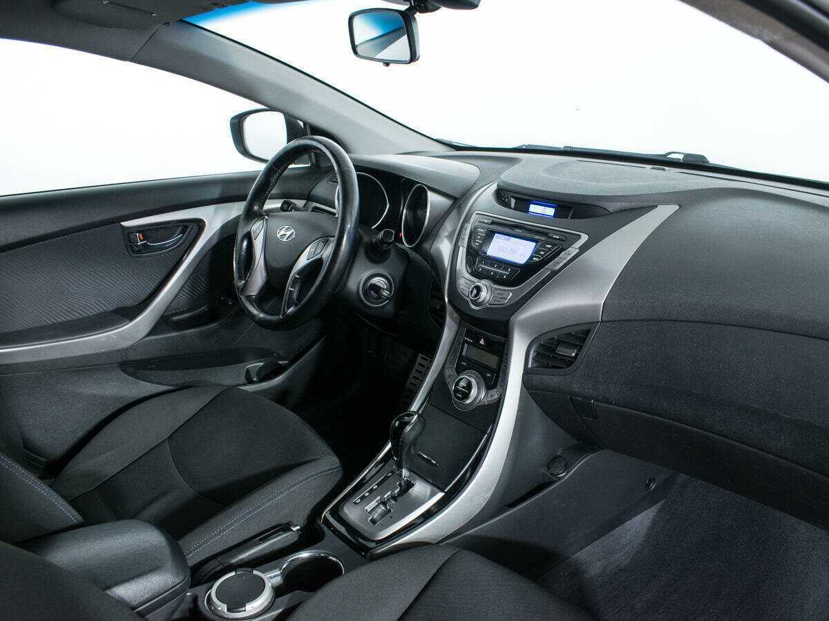 Hyundai Elantra 2013 года с пробегом. Фото: #8