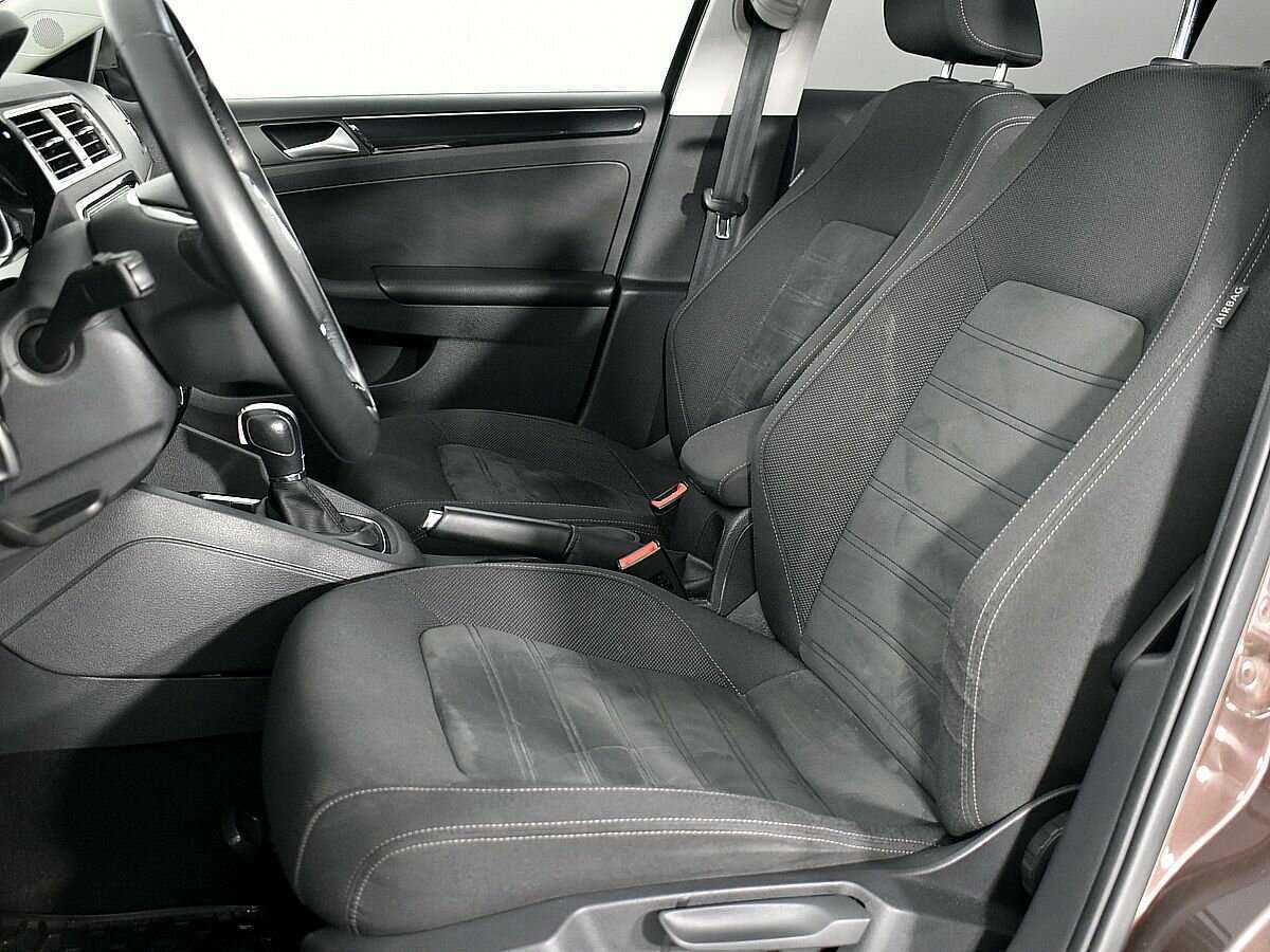 Volkswagen Jetta 2017 года с пробегом. Фото: #6