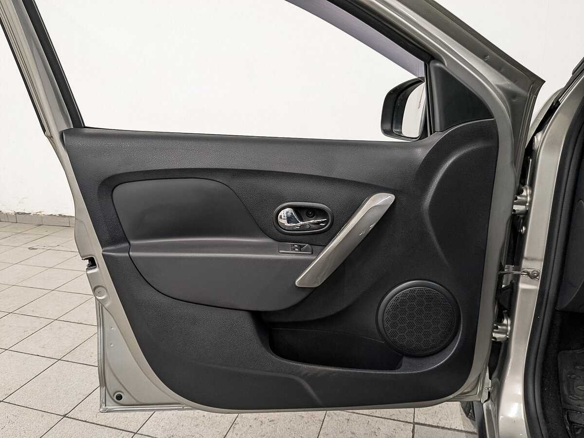 Renault Logan 2019 года с пробегом. Фото: #18