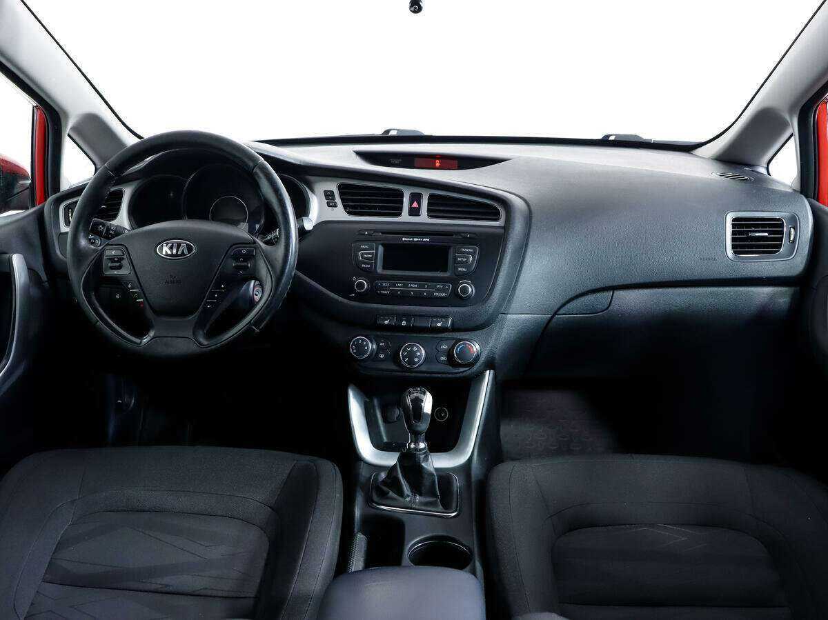 Kia Ceed 2015 года с пробегом. Фото: #9