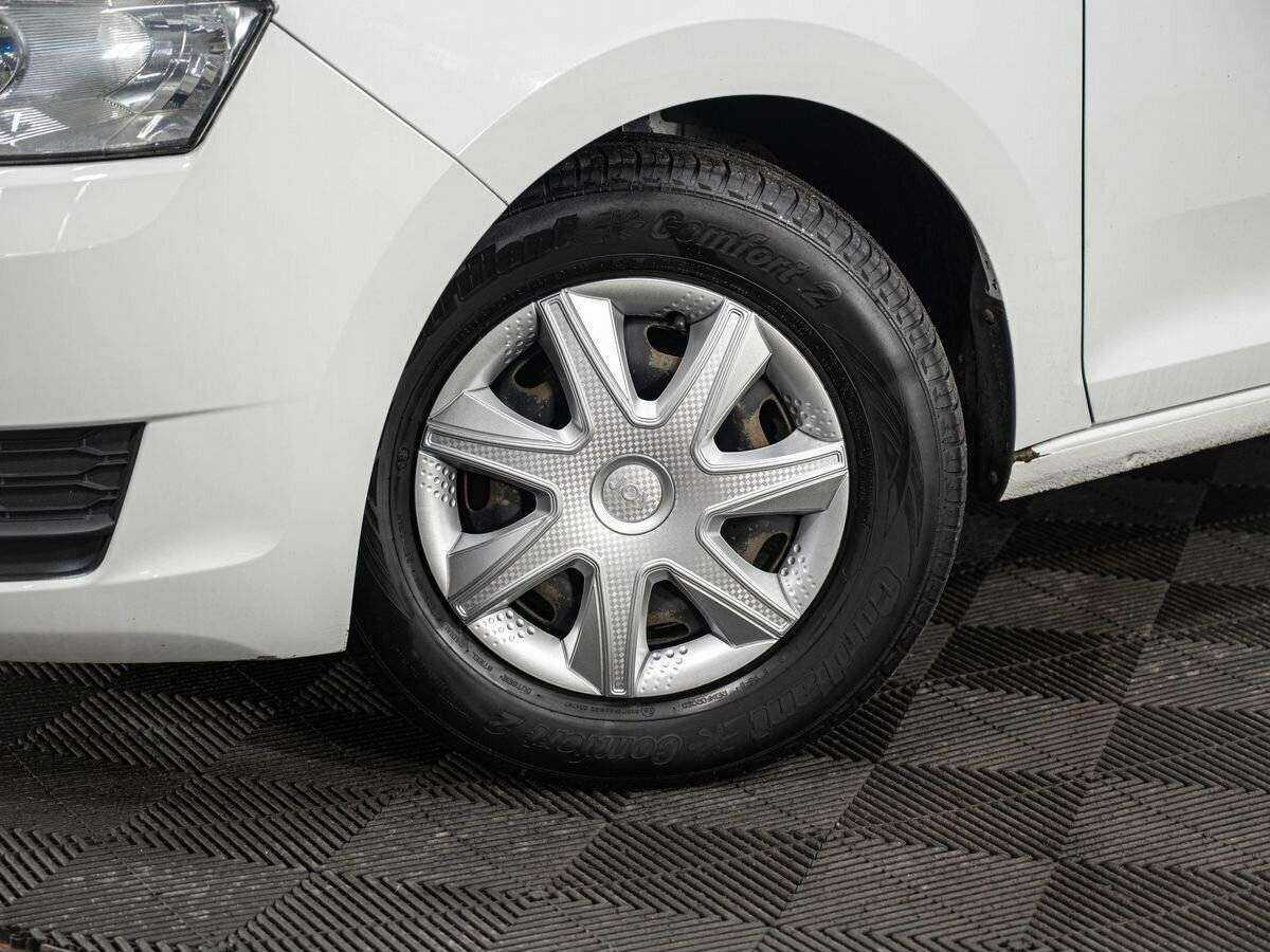 Б/У Шкода Рапид 2017 года. Фото: #8