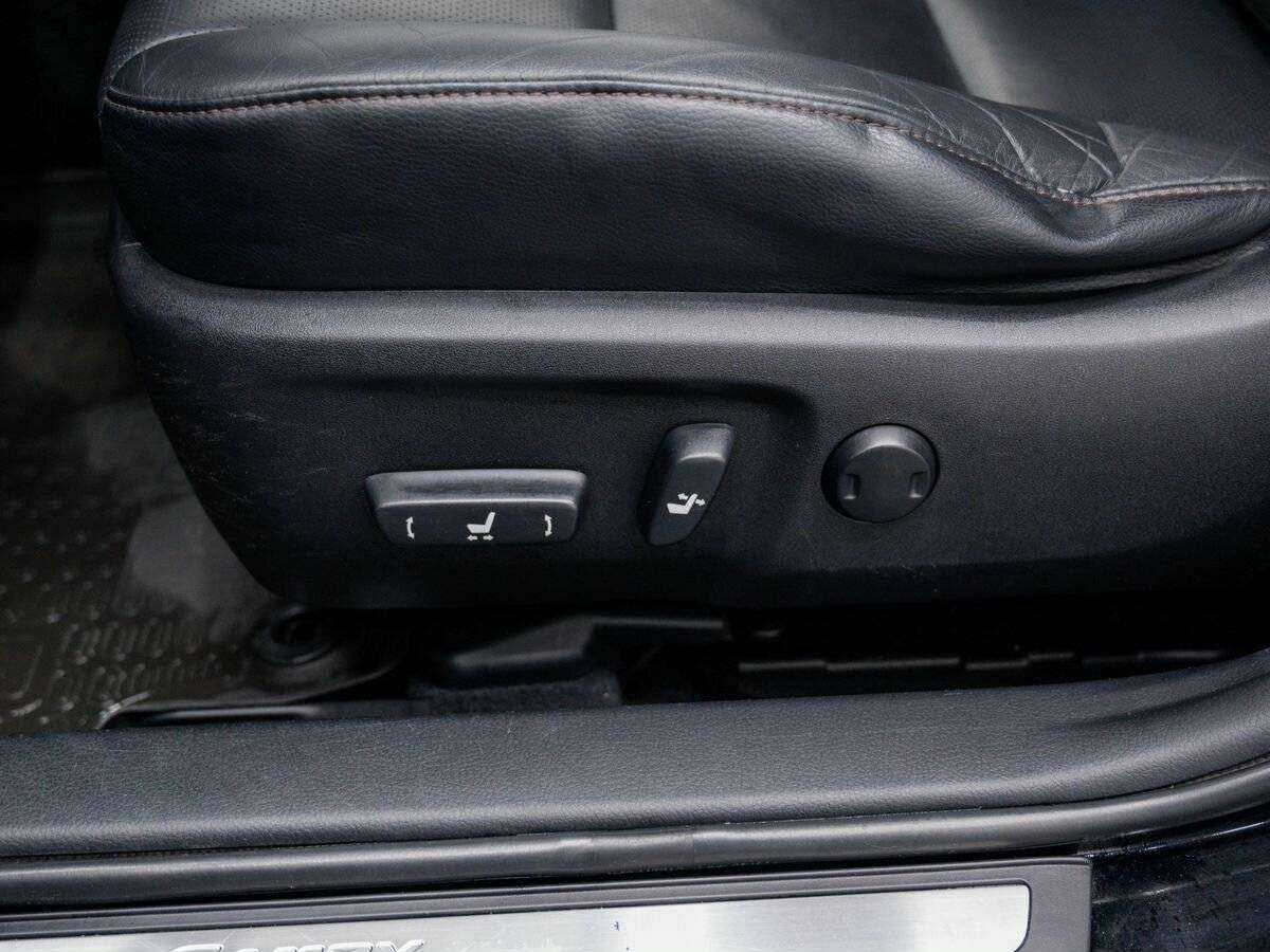 Б/У Тойота Камри 2014 года. Фото: #20